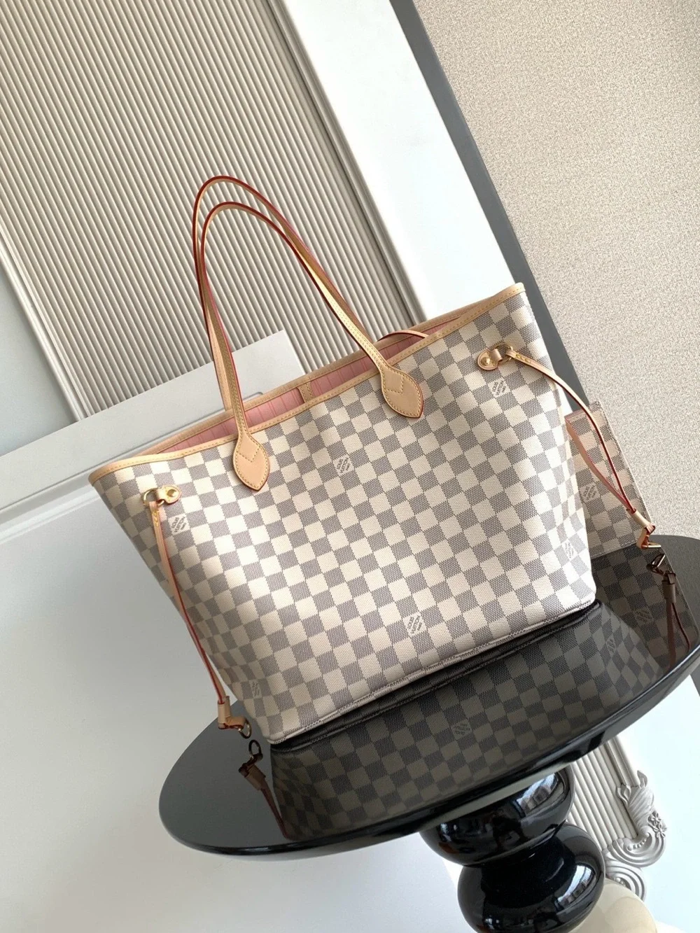 Louis Vuitton Neverfull MM Tote Bag